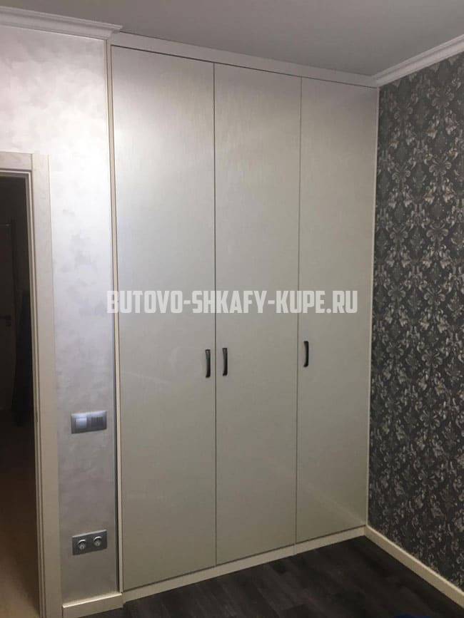 Распашные шкафы Бутово